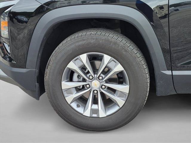 Used 2025 Chevrolet Equinox LT w/ Convenience Package II FWD image 9