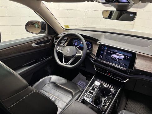 Used 2024 Volkswagen Atlas SEL image 32