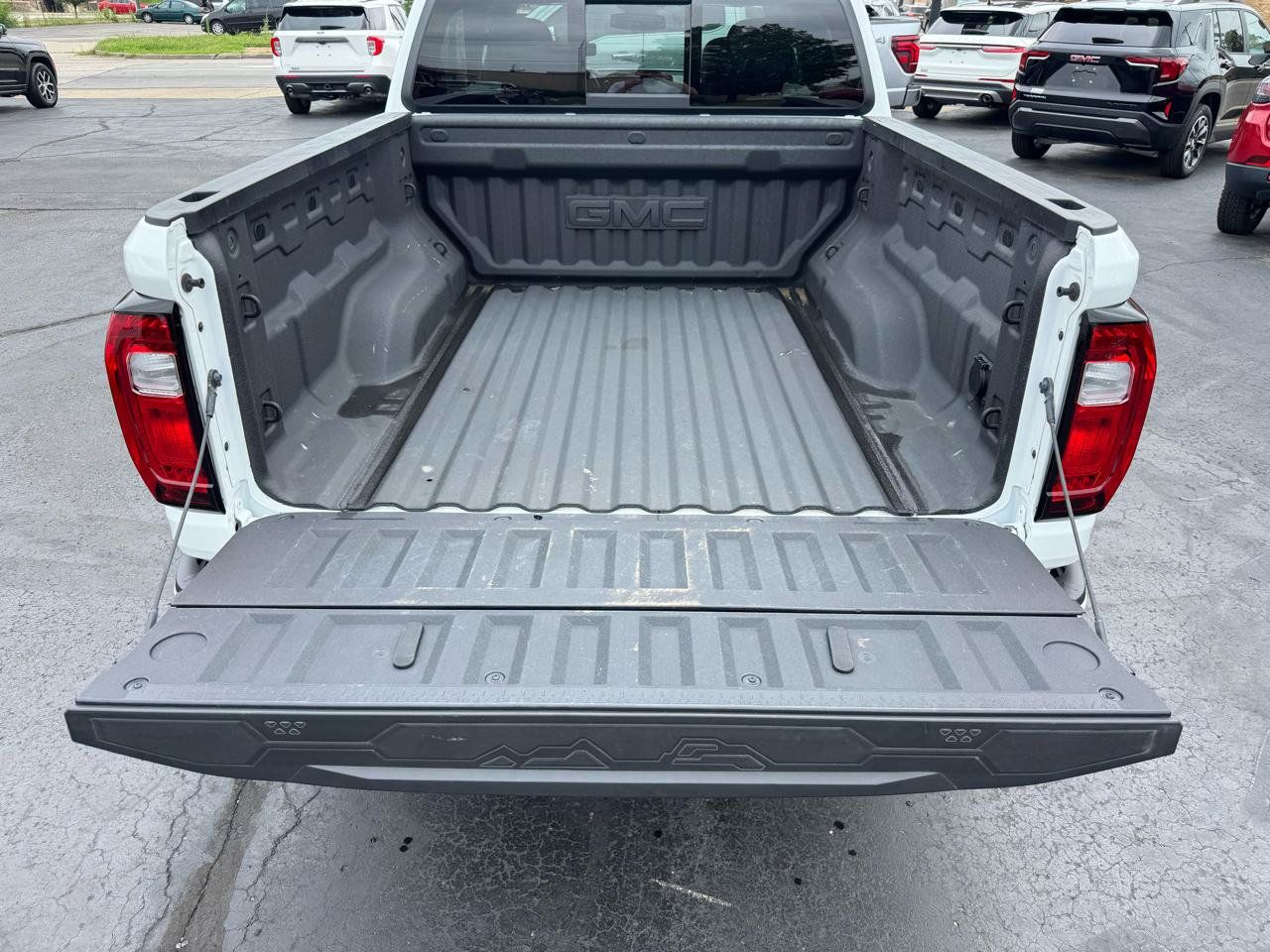 Used 2025 GMC Canyon AT4 w/ Technology Plus Package AWD/4WD image 7