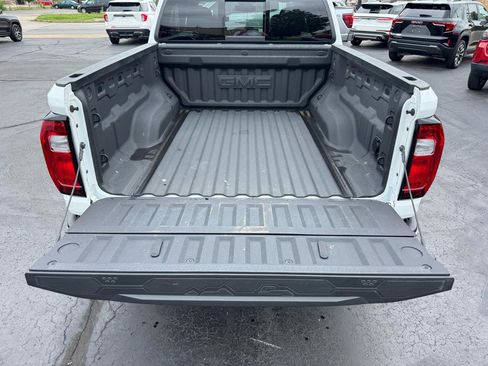 Used 2025 GMC Canyon AT4 w/ Technology Plus Package AWD/4WD image 7