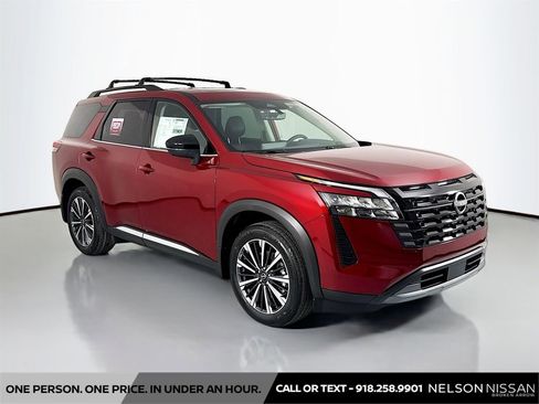 New 2026 Nissan Pathfinder Platinum AWD/4WD image 3