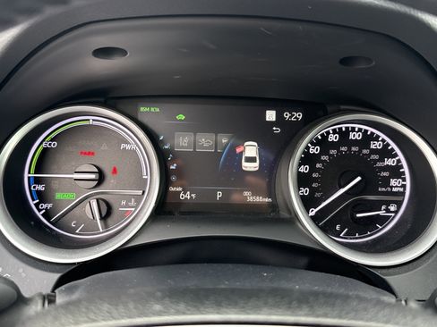 Used 2023 Toyota Camry XLE FWD image 21