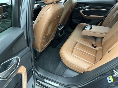 Certified 2024 Audi Q8 e-tron Premium image 23