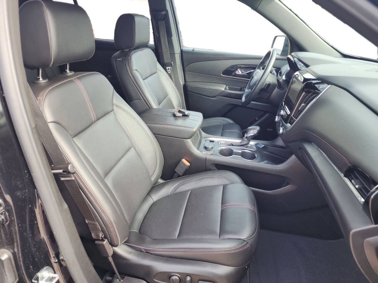Used 2023 Chevrolet Traverse RS AWD/4WD image 41