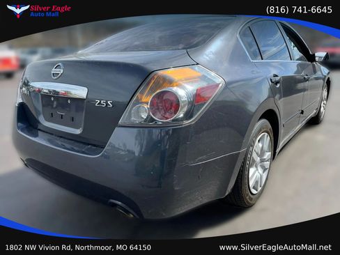 Used 2010 Nissan Altima 2.5 S FWD image 4