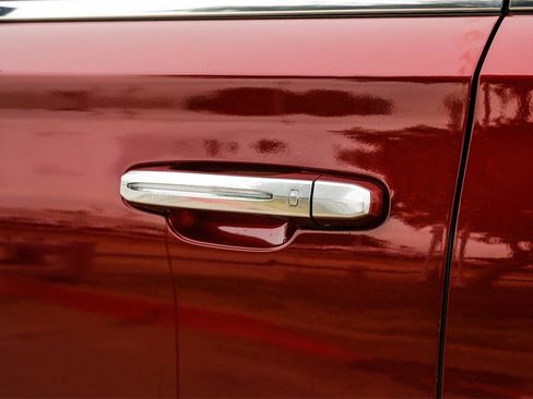 Used 2019 Cadillac Escalade Platinum image 46