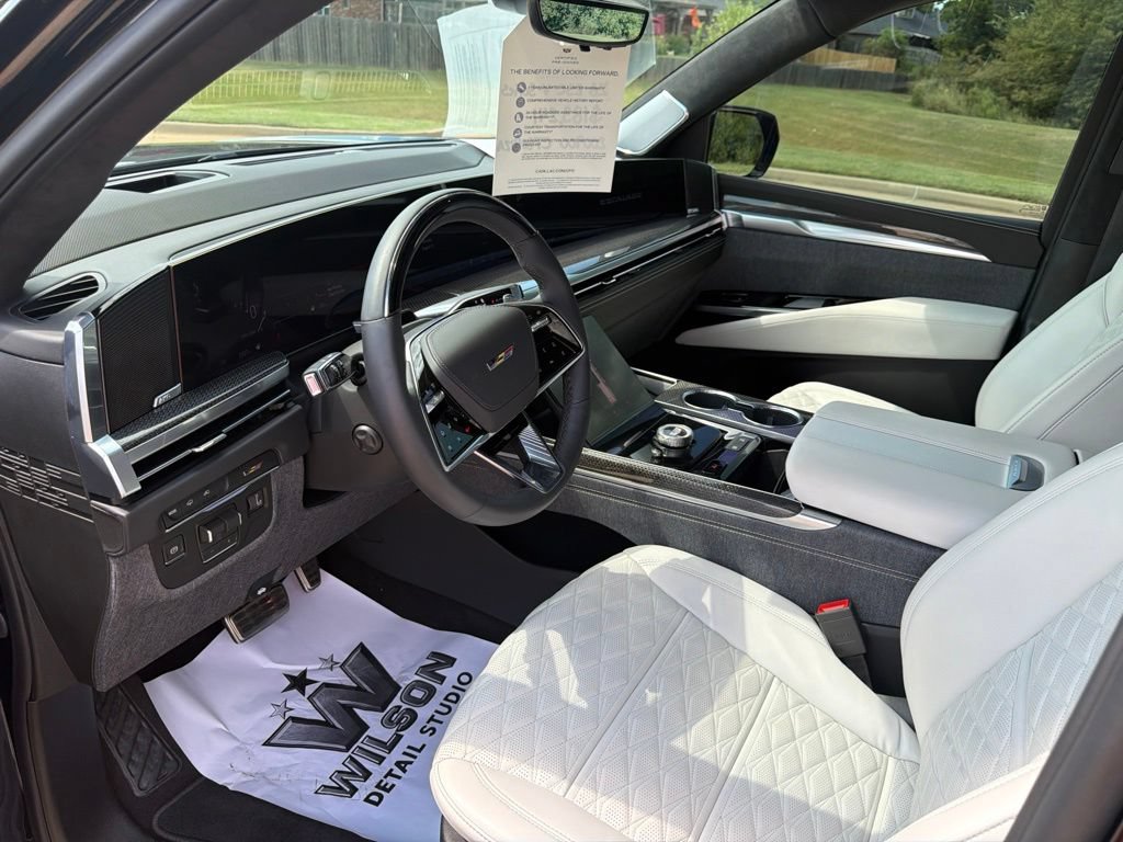 Certified 2026 Cadillac Escalade V AWD/4WD image 18