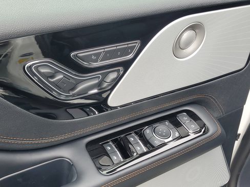 New 2026 Lincoln Aviator Black Label AWD/4WD image 9