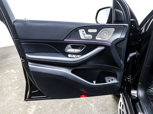 Used 2022 Mercedes-Benz GLS 450 4MATIC image 21