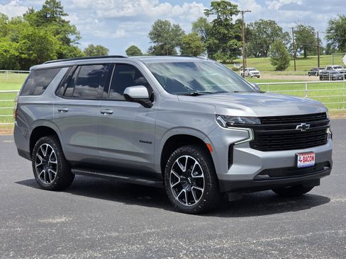 Used 2023 Chevrolet Tahoe RST AWD/4WD image 3