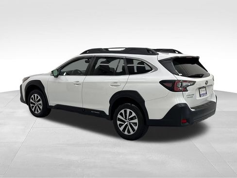 Used 2024 Subaru Outback Premium AWD/4WD image 6