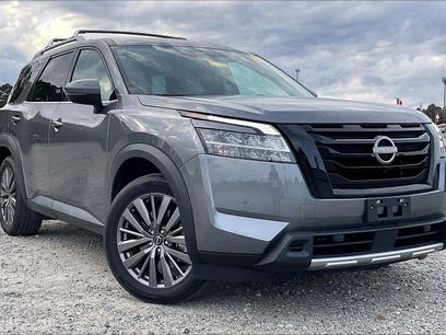 Used 2024 Nissan Pathfinder SL w/ SL Premium Package