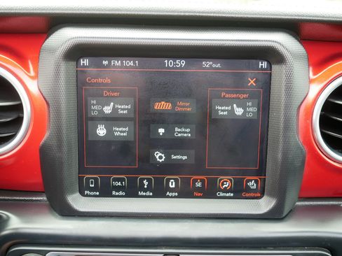 Used 2018 Jeep Wrangler Unlimited Rubicon AWD/4WD image 33