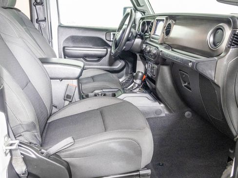 Used 2021 Jeep Wrangler Willys w/ LED Headlamp & Fog Lamp Group image 82