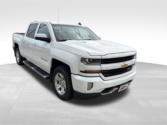 Used 2018 Chevrolet Silverado 1500 LT w/ All Star Edition AWD/4WD image 3