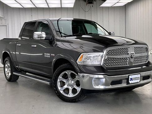 Used 2017 RAM 1500 Laramie image 35