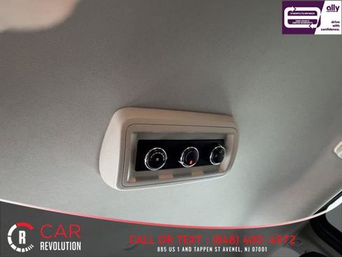 Used 2019 Dodge Grand Caravan SE w/ UConnect Hands-Free Group image 34