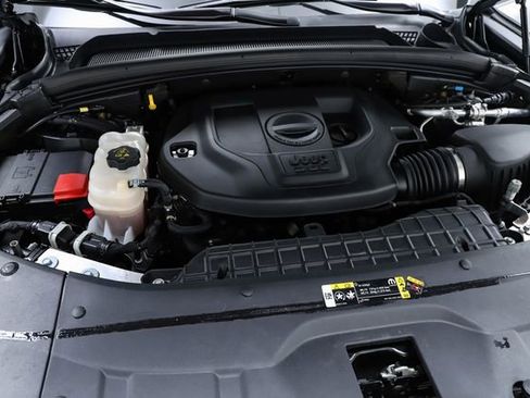 Used 2021 Jeep Grand Cherokee L Overland w/ Luxury Tech Group IV image 32