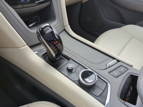 Used 2024 Cadillac XT6 Premium Luxury w/ Technology Package image 20