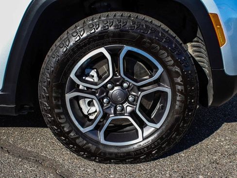 Used 2024 Jeep Grand Cherokee Trailhawk AWD/4WD image 7