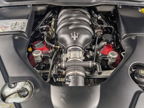 Used 2014 Maserati GranTurismo Sport image 10