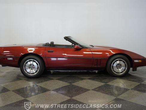 Used 1987 Chevrolet Corvette Convertible RWD image 15