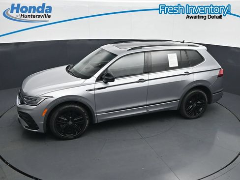 Used 2022 Volkswagen Tiguan SE R-Line FWD image 22