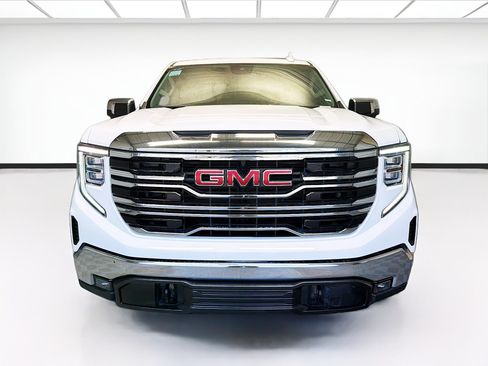 Used 2025 GMC Sierra 1500 SLT AWD/4WD image 2