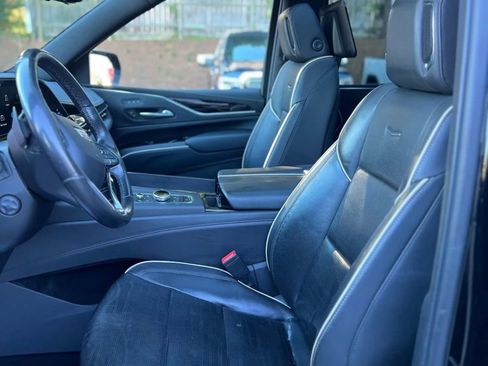 Used 2023 Cadillac Escalade ESV Sport w/ Touring Package image 17