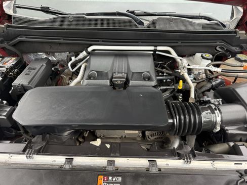 Used 2024 Chevrolet Colorado ZR2 w/ ZR2 Convenience Package III AWD/4WD image 30