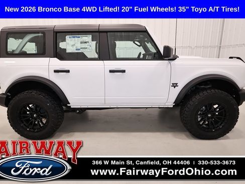 New 2026 Ford Bronco 4-Door AWD/4WD image 1