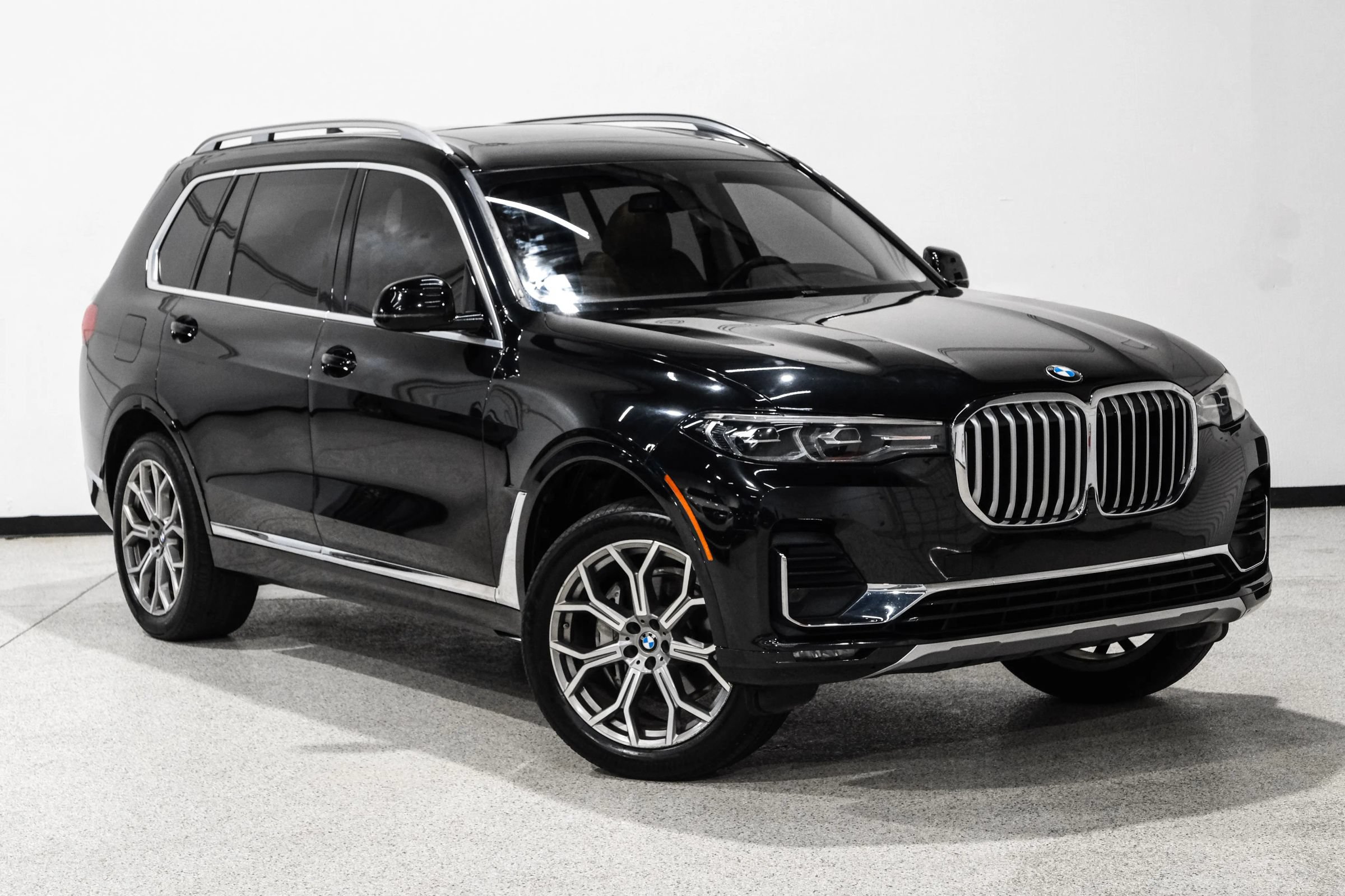 Used 2019 BMW X7 xDrive40i w/ Cold Weather Package AWD/4WD image 4