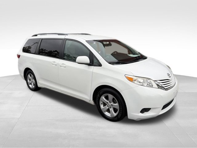 Used 2016 Toyota Sienna LE FWD image 23