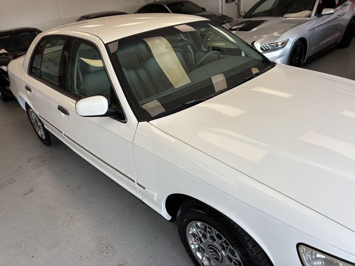 Used 2002 Mercury Grand Marquis GS RWD image 4