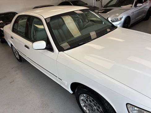 Used 2002 Mercury Grand Marquis GS RWD image 4