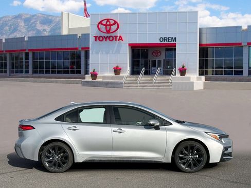 New 2026 Toyota Corolla SE image 3