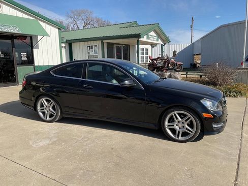 Used 2015 Mercedes-Benz C 250 C 250 2dr Coupe image 2