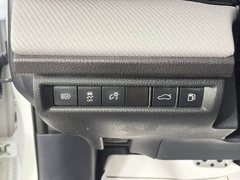 Used 2025 Toyota Camry SE image 26