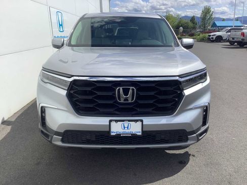 Used 2025 Honda Pilot EX-L image 6