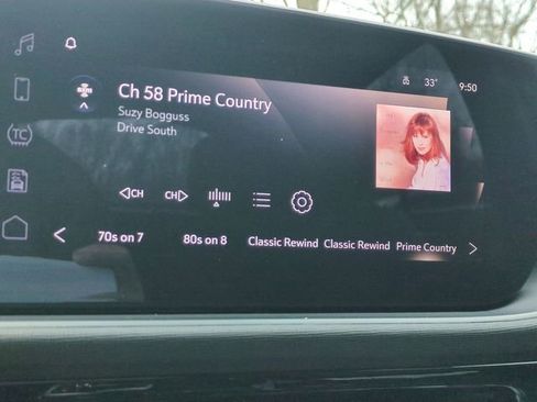 Used 2025 Buick Envista Sport Touring image 13