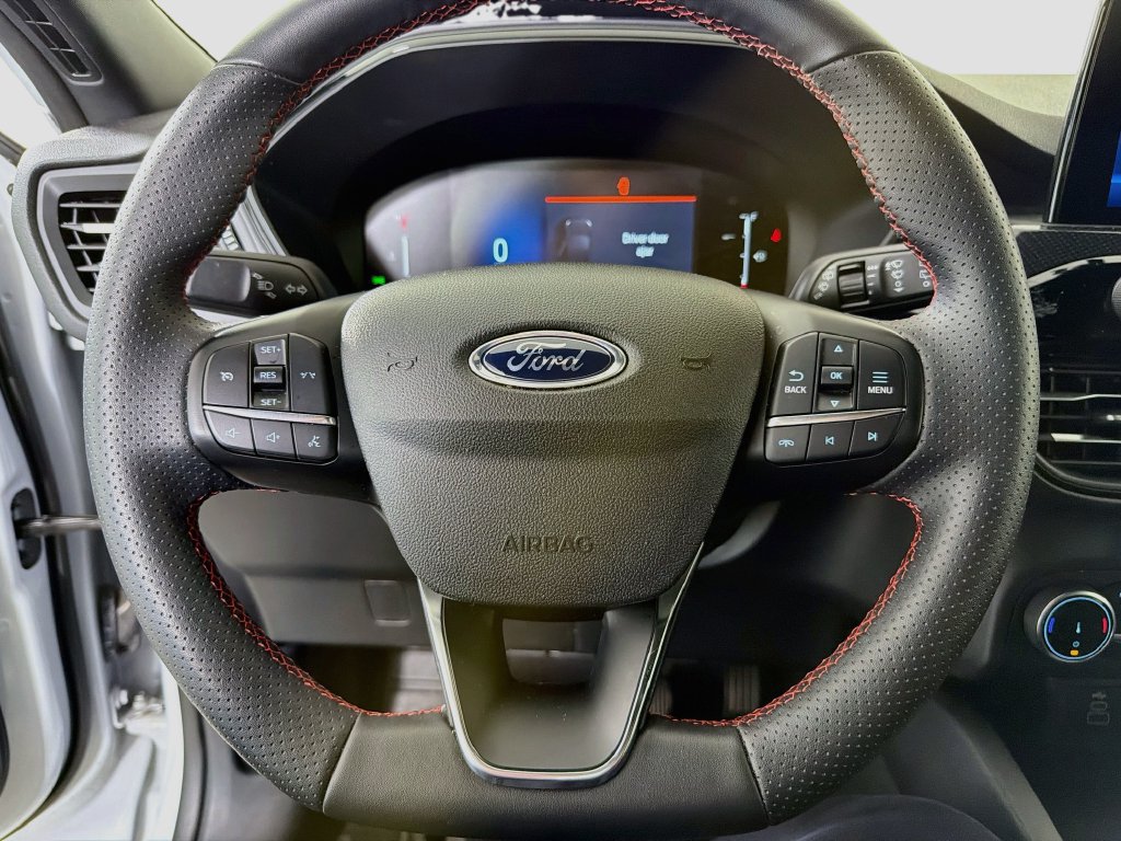 Used 2025 Ford Escape ST-Line FWD image 14