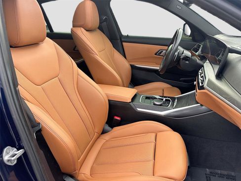 Used 2023 BMW 330e 330e w/ M Sport Package image 31