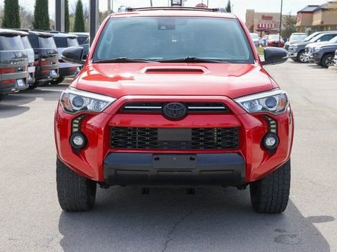 Used 2021 Toyota 4Runner Venture w/ Moonroof Package image 2