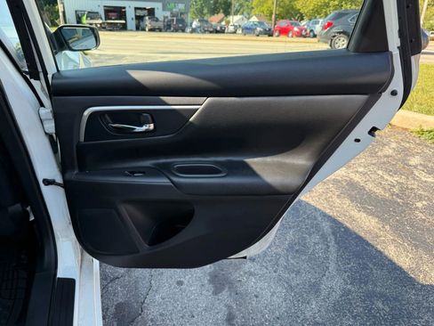 Used 2017 Nissan Altima 2.5 SV image 15