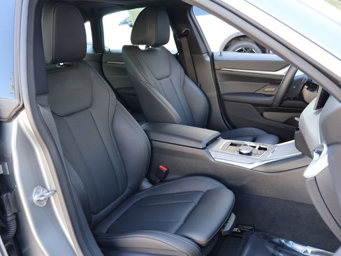 Used 2025 BMW i4 xDrive40i w/ Parking Assistance Package image 21