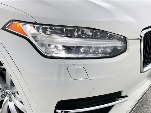 Used 2018 Volvo XC90 T6 Momentum w/ Momentum Plus Package image 39