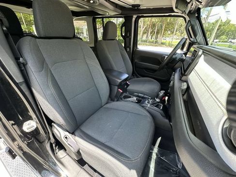 Used 2024 Jeep Wrangler Unlimited Sport AWD/4WD image 26