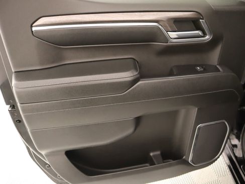 Used 2024 Chevrolet Silverado 1500 LTZ image 17