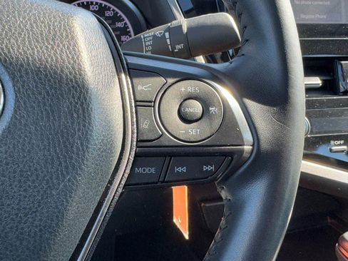 Used 2024 Toyota Camry SE image 17