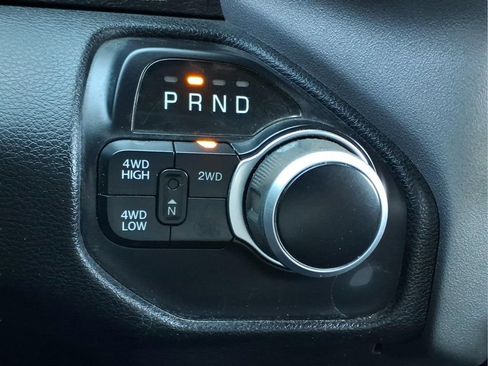Used 2024 RAM 2500 Big Horn AWD/4WD image 18